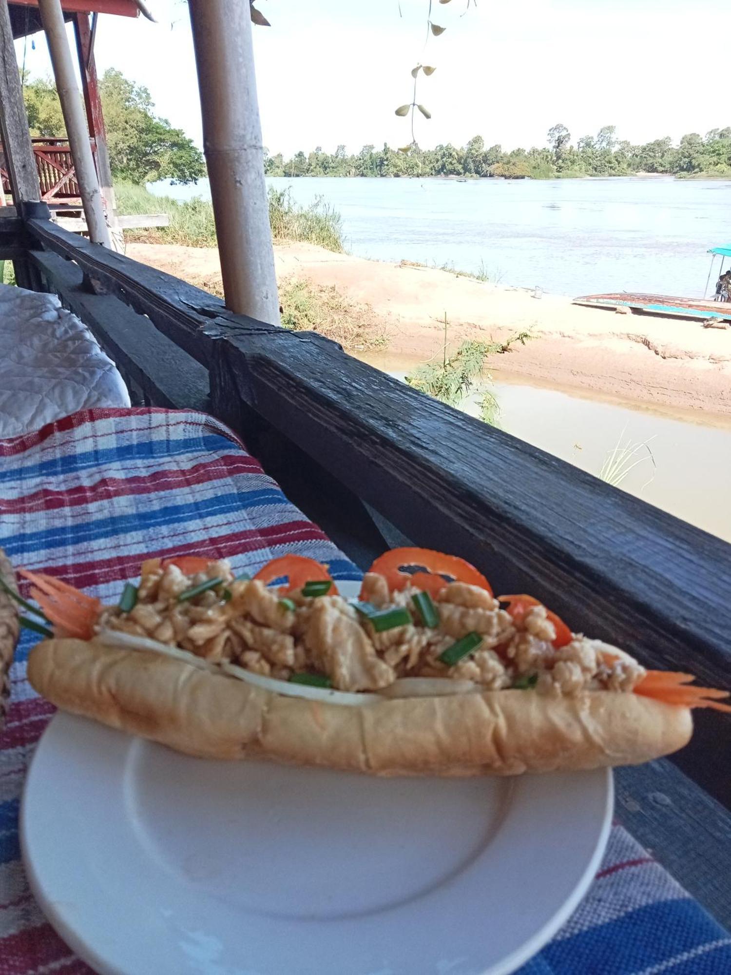 Champa Guesthouse เมืองโขง ภายนอก รูปภาพ
